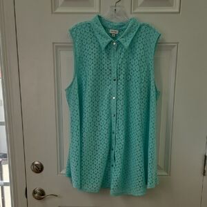 Avenue Sleeveless Lace Button-Down Shirt - Light Aqua.  Size 22-24